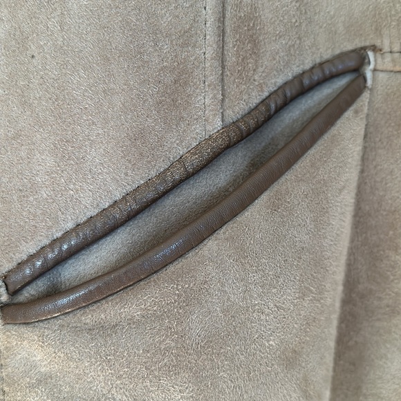 Fabulous British Shearling Coat Made by Nurseys - Picture 9 of 12